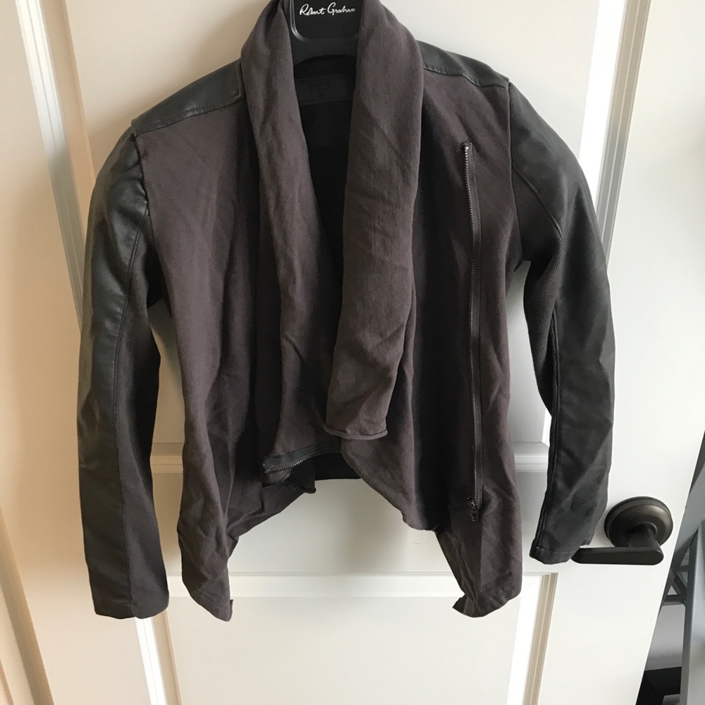 Light weight jacket